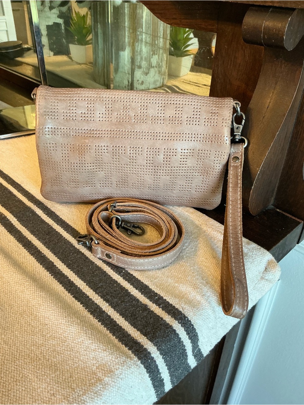 NWOT Bed Stu Bayshore Cadence Wallet Wristlet Clutch Bag Light Grey Rustic $179